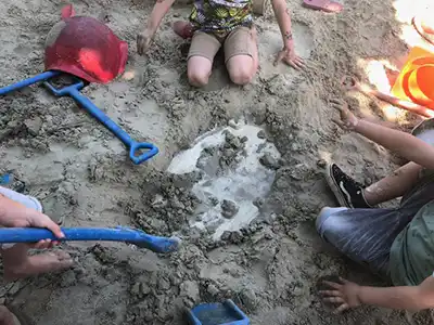 Het Speellab. Spelen met zand, water en modder