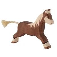 Donkerbruin houten rennend paard van het merk Holztiger, handgemaakt educatief speelgoed verkrijgbaar bij Het Speellab in Dwingeloo.