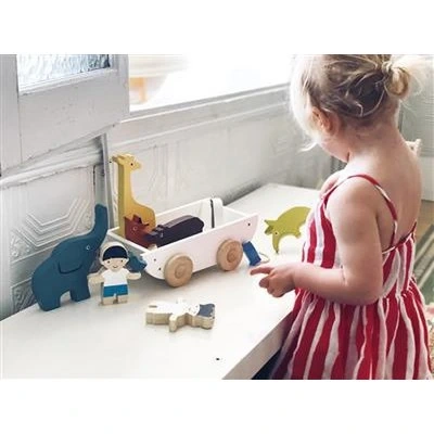 Tender Leaf Toys Vriendschapsboot verkrijgbaar bij Het Speellab.