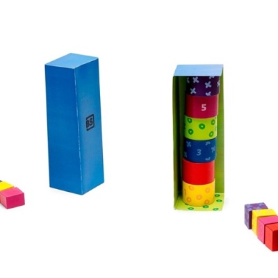 Houten stapeltorens leren vormen en kleuren